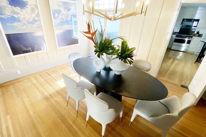3-Bd 2-Ba 1-Office Tourist Delight in Russian Hill gallery image 2