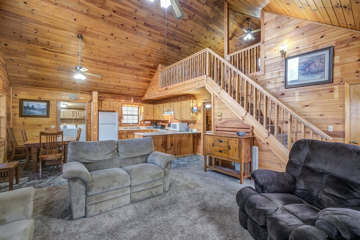 Huckleberry Haven*cabin*mountainview*gasfireplace* - Blue Ridge, GA