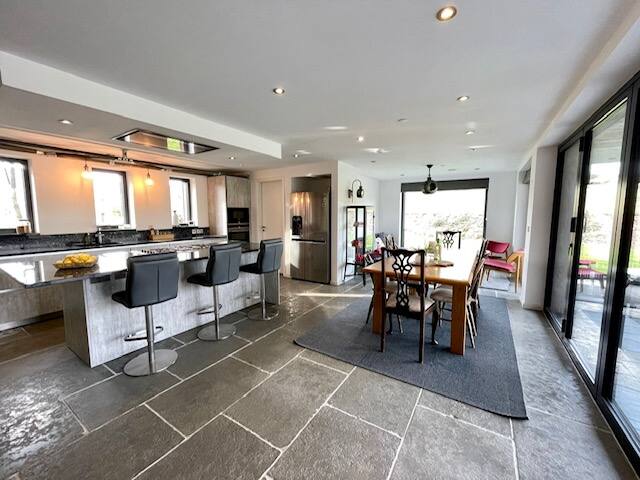 Diglea Barn – Spacious luxury rural retreat for 10 gallery image 3