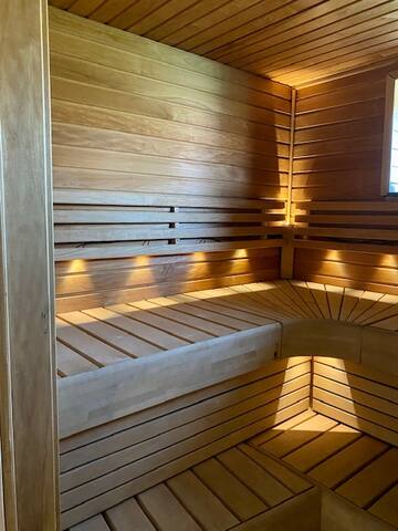 Diglea Barn – Spacious luxury rural retreat for 10 gallery image 5