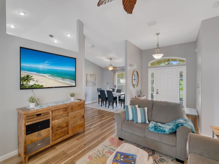 Updated Private 3/2 Beach Getaway W/ Heated Pool - Sebastian, FL