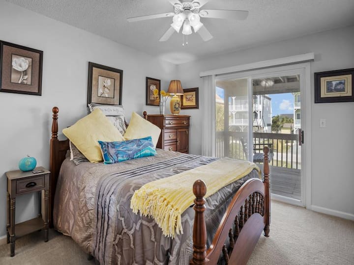 Dormitorio principal queen en el primer piso