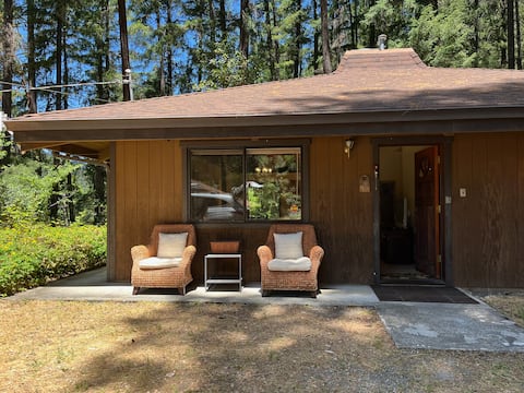 Peaceful 2 bdrm in the woods-