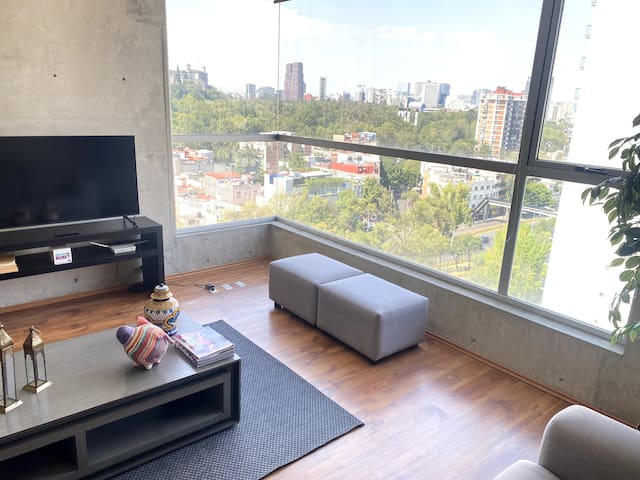 Spacious 2-Story Condo in Condesa, Castle Views