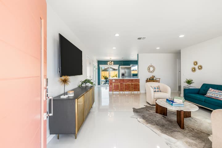 Monthly Mid- Century Hollywood Glam Retreat - California