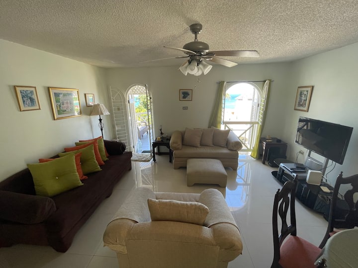 Cozy 2 Bedroom With Pool View - Ocho Rios