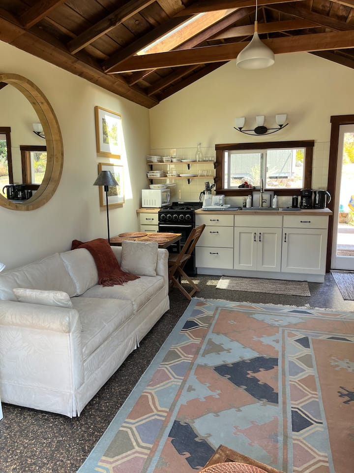 Little River Gem /Gardens/ocean/550sq Ft - Mendocino