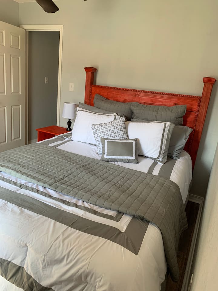 غرفة النوم 2