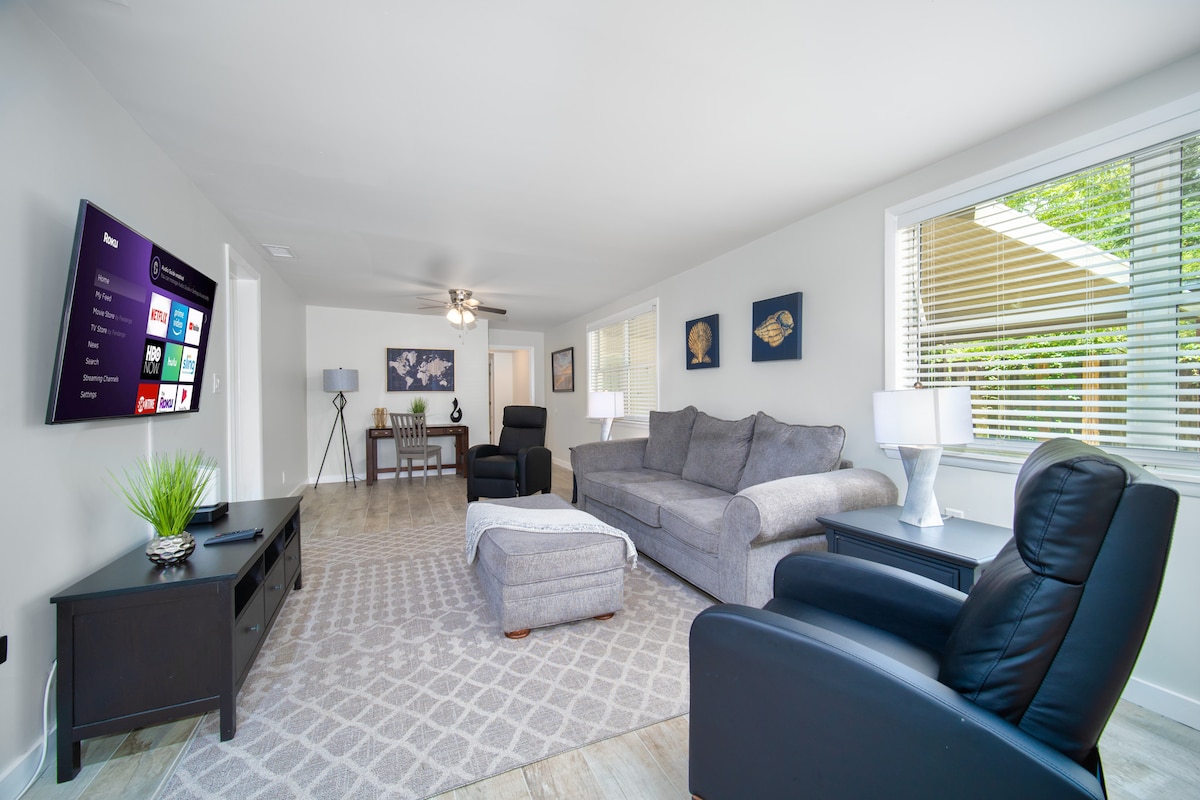 Popular Airbnb listing: Work Stay Near Mayo - Game Room - Sleeps 8 in Southside Estates