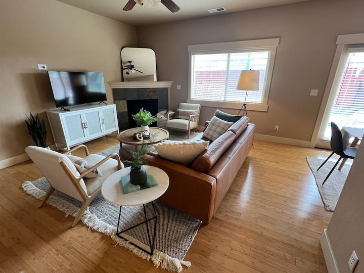 Boise Bench Cozy + Modern Home - Boise, ID