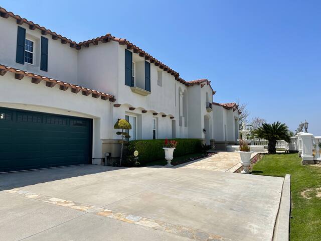 Hilltop Mansion-Pool/Spa/270° View/Near Disneyland gallery image 2