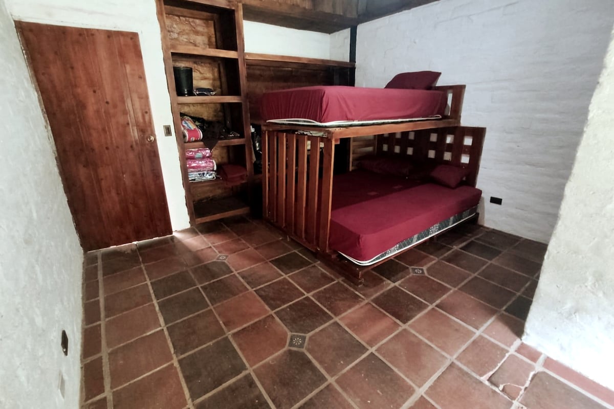 ห้องนอน 4 มีห้องน้ำในตัว 