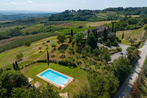 Exclusive Villa near San Gimignano with pool