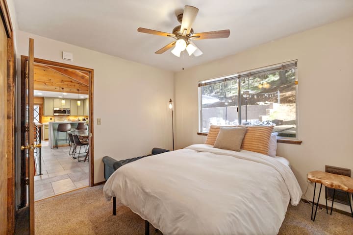 Enchanted Pines - Bedroom 1