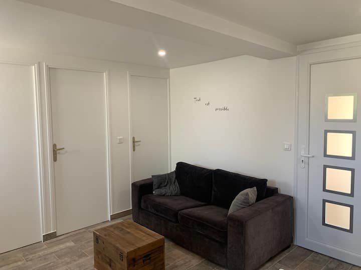 Ravissant Logement Avec Son Jacuzzi - Pélissanne