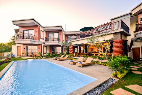 10 BR Private Villa Ocean View!