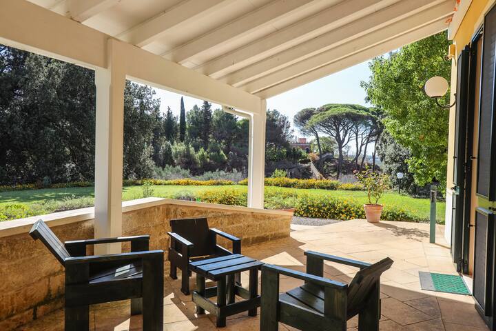 Villa panoramica con piscina gallery image 5