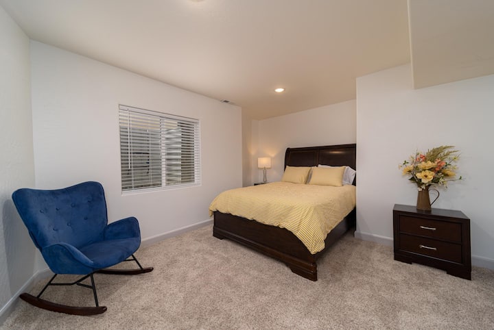 2-დან 2 საძინებელი დაბლა - ბევრი სივრცე!