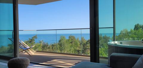 PINEA Apartments 509 with jacuzzi, right on the beach