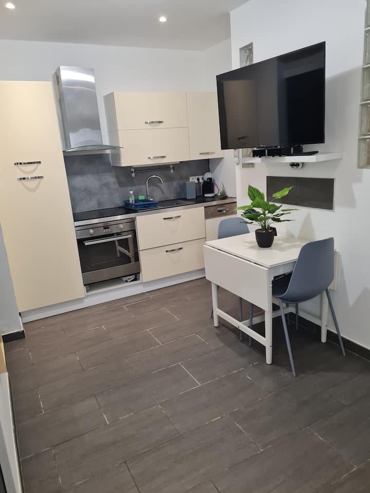 Petit Studio Bord De Mer Juan Les Pins 23m2 Rdc - Antibes
