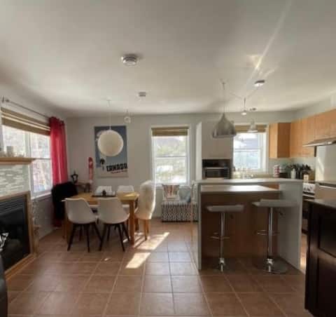 Bright condo at the foot of Mont-Édouard!