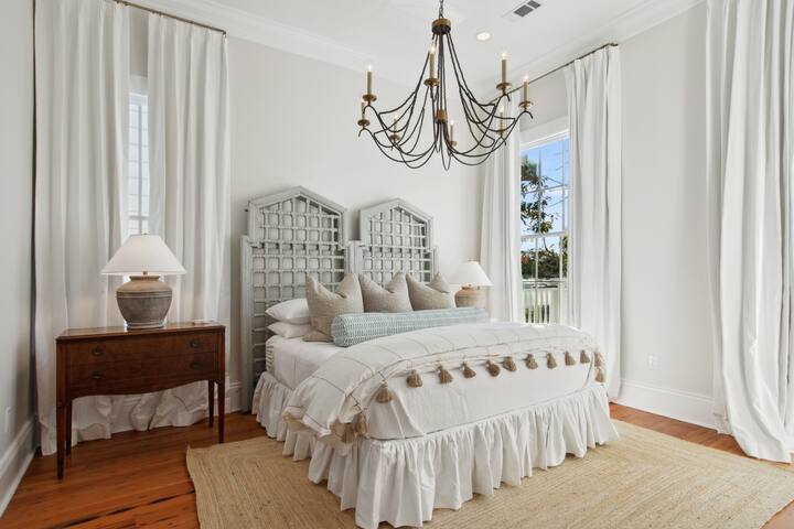 The Duke of Magazine gallery image 5