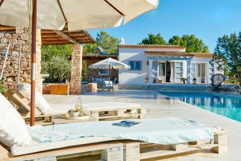 Luxurious Villa, walking distance from Saona Beach