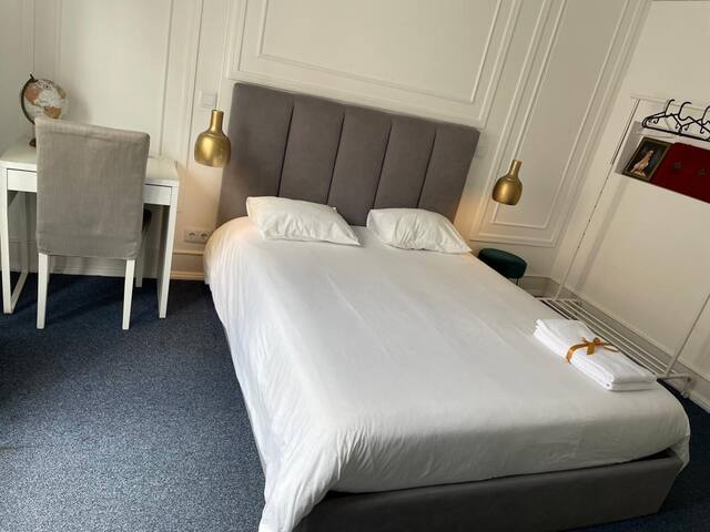 Big Apartment 14 people gallery image 5