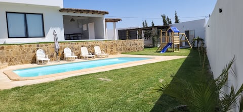 SUPERB VILLA WITH SEA VIEW, ★ POOL NOT OVERLOOKED