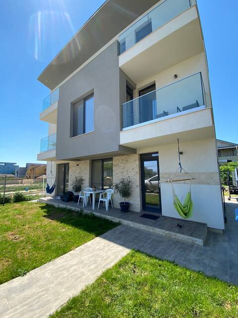Villa M12