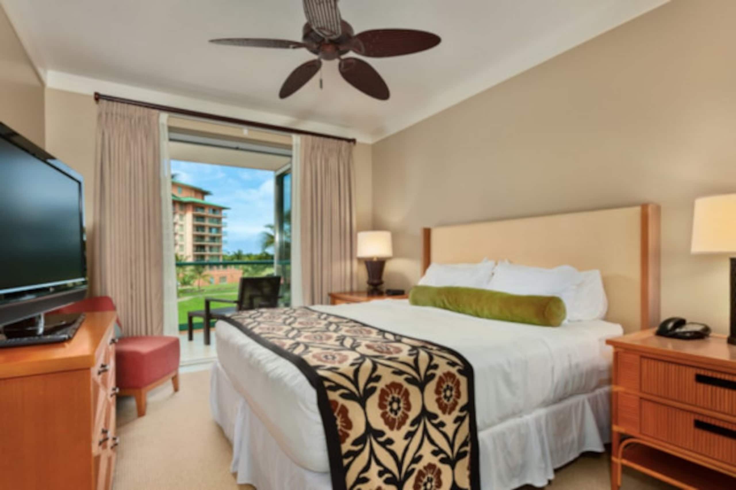 Condo in Lahaina · ★4.84 · 1 bedroom · 1 bed · 1 private bath - Image 5