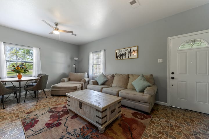 Cheerful 2 Bedroom, 2bath. Close To All Casinos! - Scarlet Pearl Casino Resort