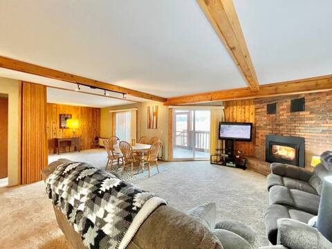 Fall -$100 discount Sleeps 8 in comfort 2 bth 3 bd