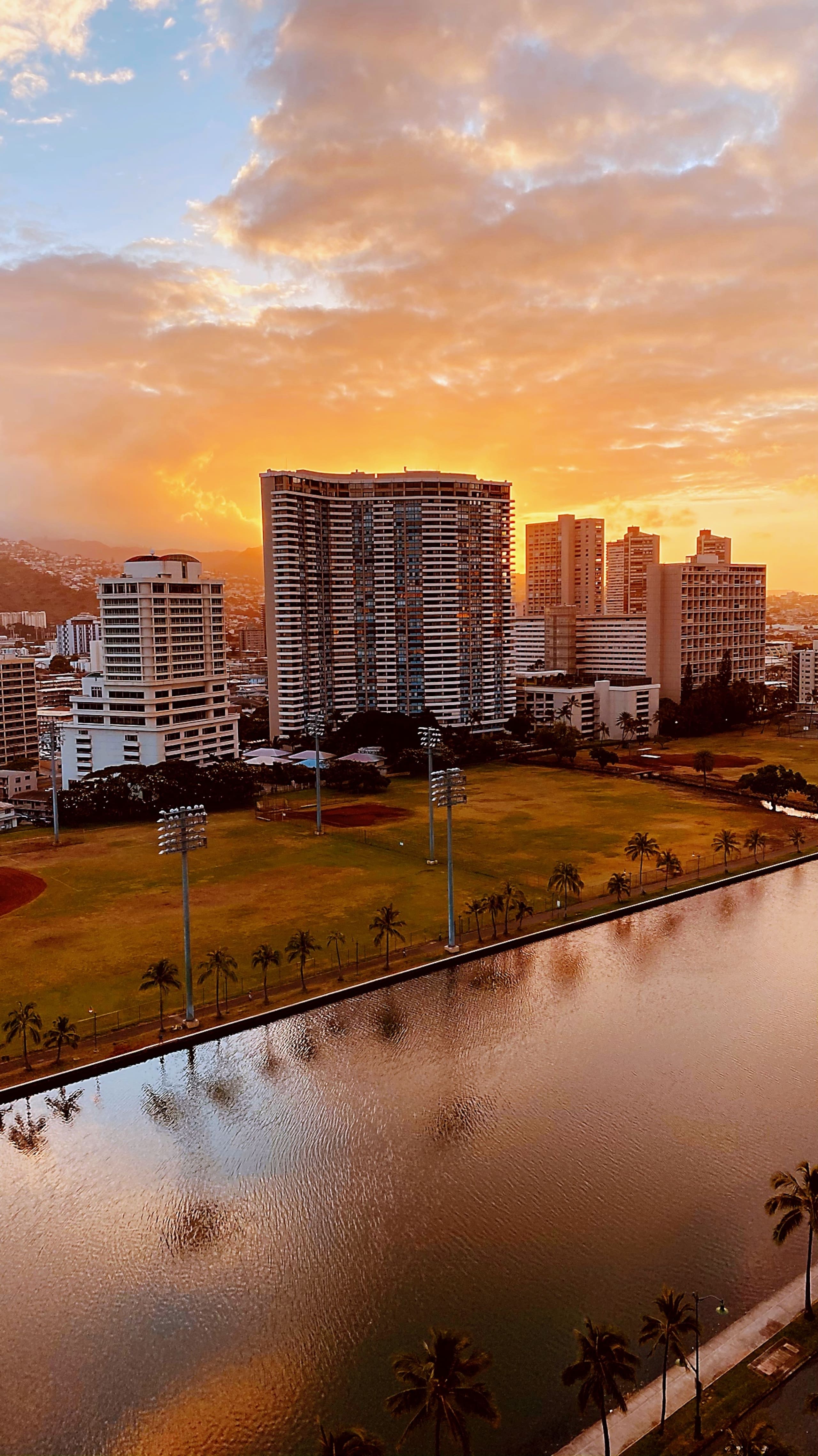 Condo in Honolulu · ★4.81 · 1 bedroom · 1 bed · 1 private bath - Image 11