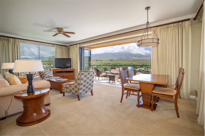 Gorgeous Oceanfront Resort, Private Lanai+ Kitchen gallery image 3