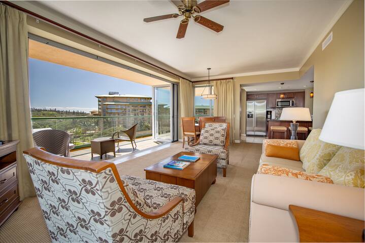 Gorgeous Oceanfront Resort, Private Lanai+ Kitchen gallery image 2
