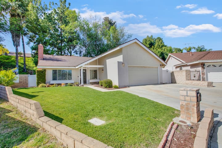 Cheerful 4 Bedroom House with a pool