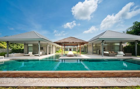 Beachfront villa where holidays dream come true.