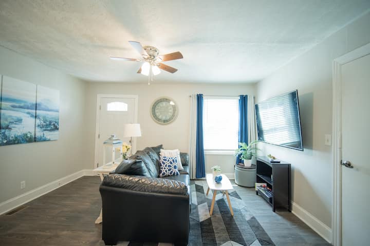 Newly Renovated 2 Bedroom Close To Ft. Bragg/i95 - Fayetteville, NC