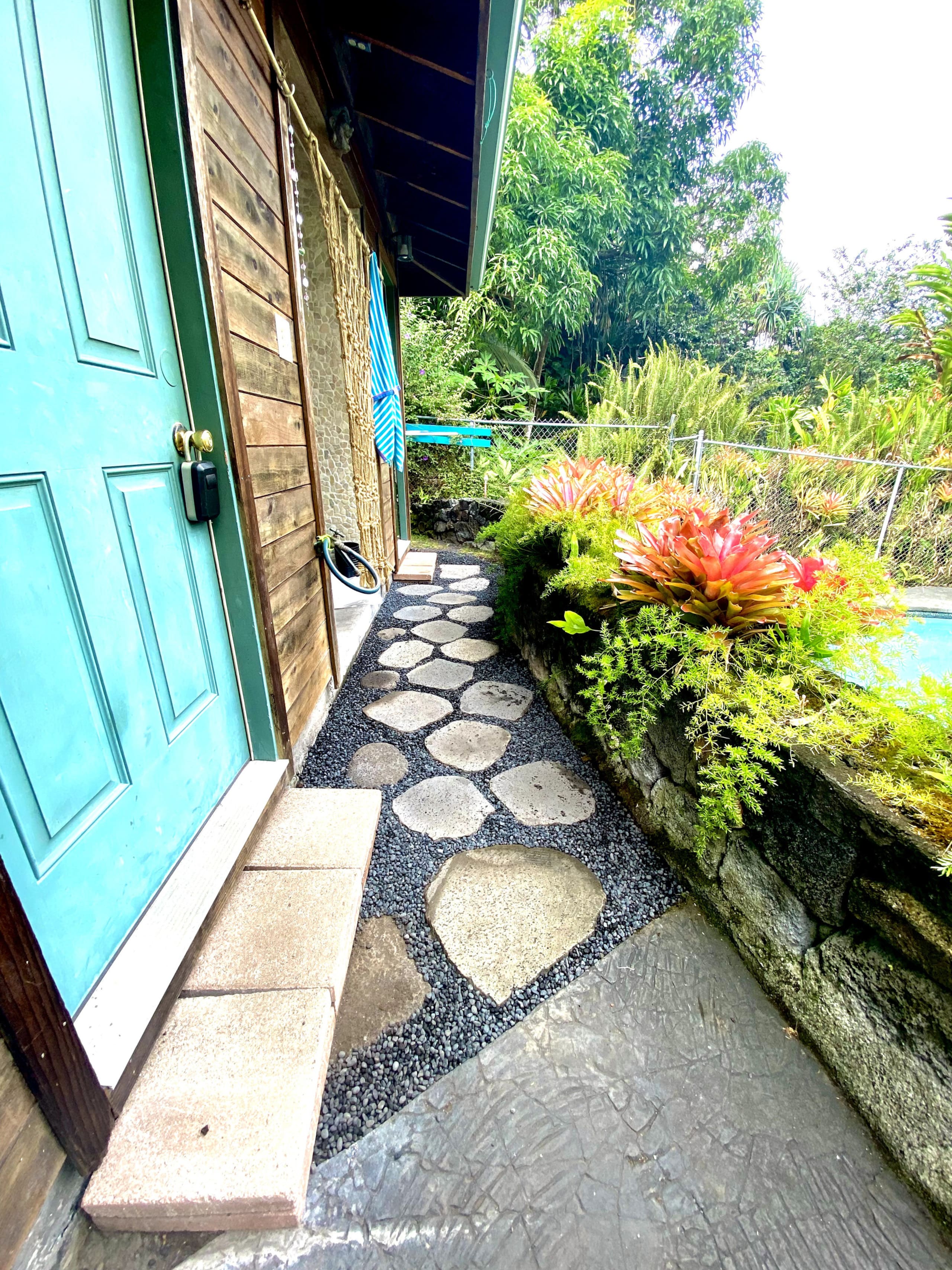 Home in Pahoa · ★4.93 · 1 bedroom · 1 bed · 1.5 baths - Image 35