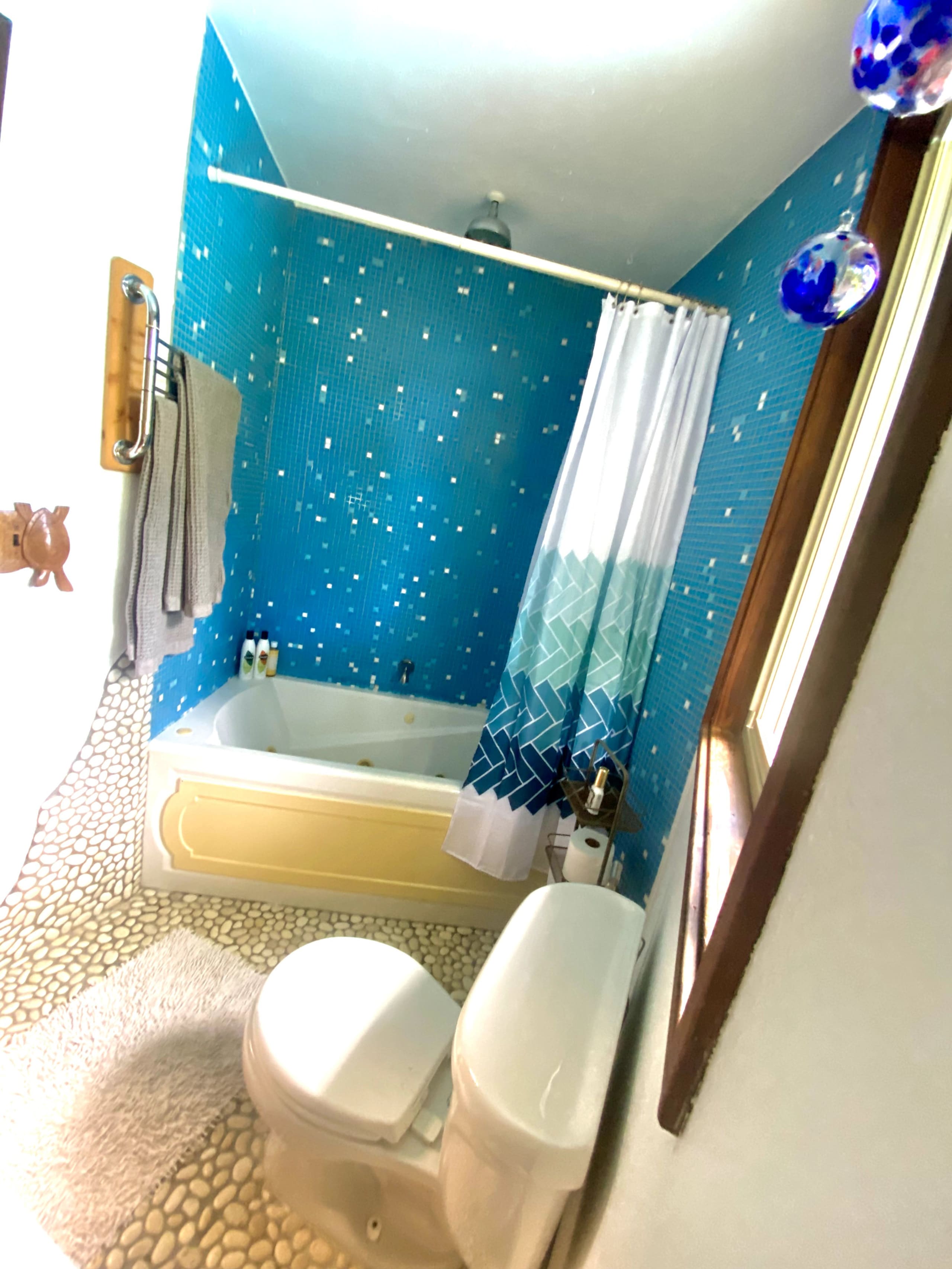 Home in Pahoa · ★4.93 · 1 bedroom · 1 bed · 1.5 baths - Image 19