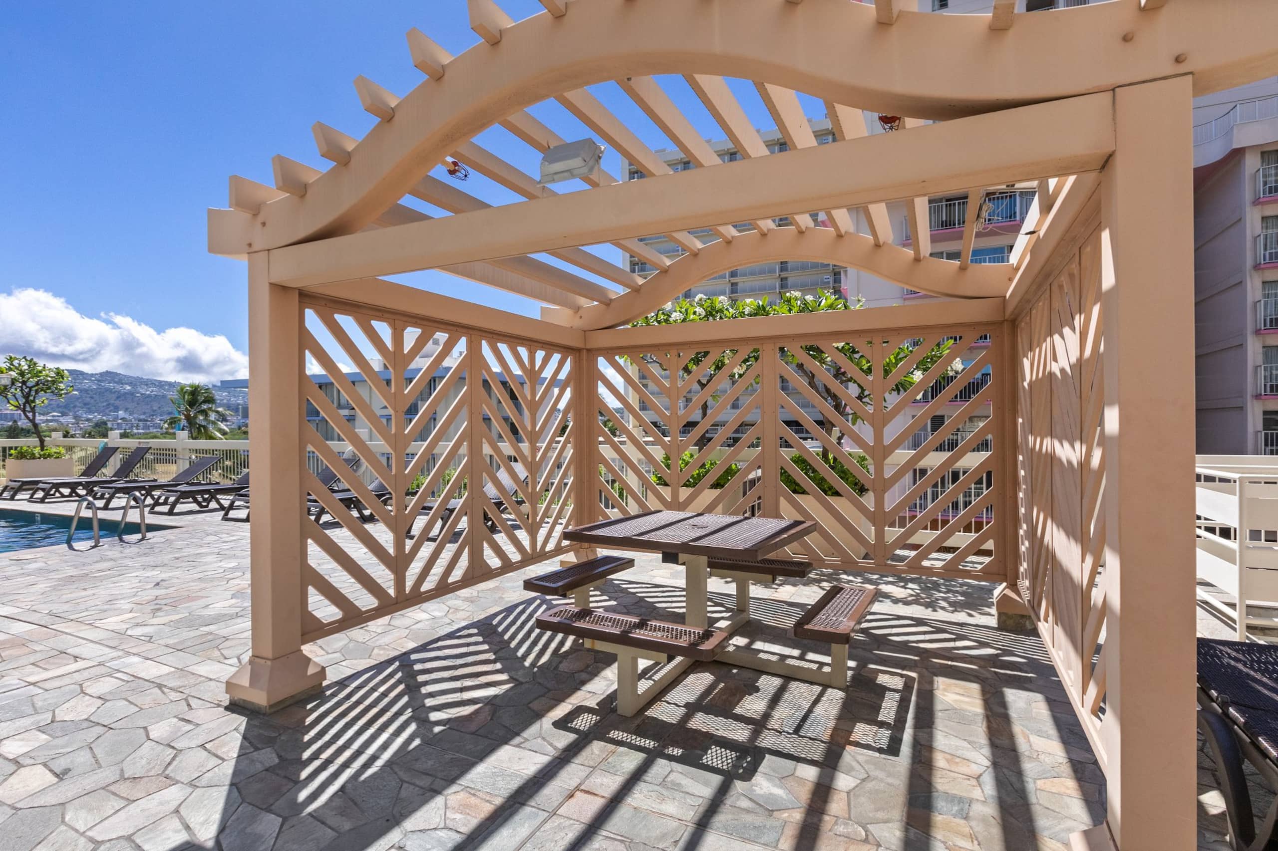 Condo in Honolulu · ★4.92 · 1 bedroom · 2 beds · 1 private bath - Image 45