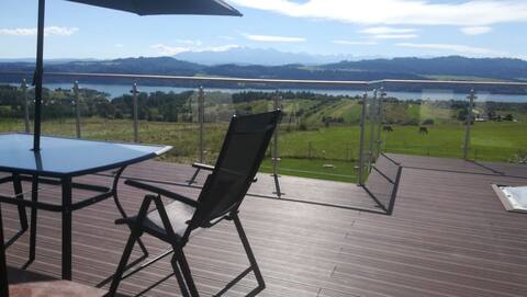 Successful Airbnb property: Lovely apartment with a hot tub in Gmina Czorsztyn