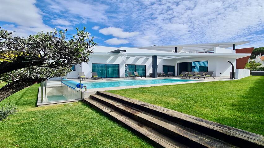 Clever Details managed Airbnb listing 1