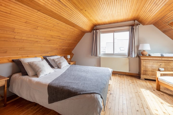 Chumba cha kulala 2, kitanda 160 x 200 au vitanda 2 80 x 200 + kitanda 1 90 x 200