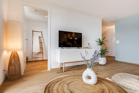 Bijou Lake Side *SAUNA* and lake view