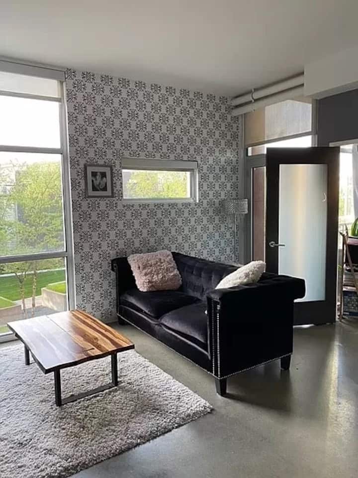 Longterm Stay Just Across The River From Downtown - Nashville, TN