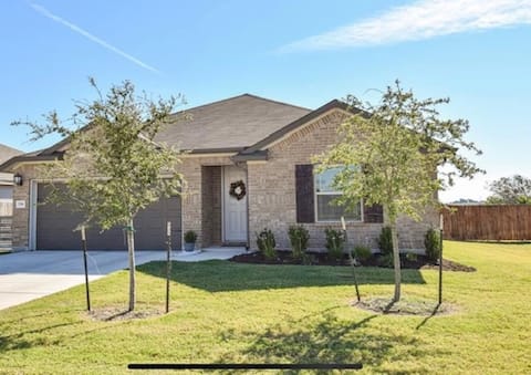 Newer home with screened in back porch