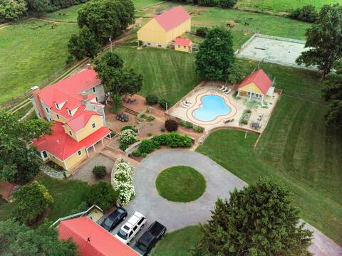 Restored 1700s Farmhouse with Horse Pasture & Pool