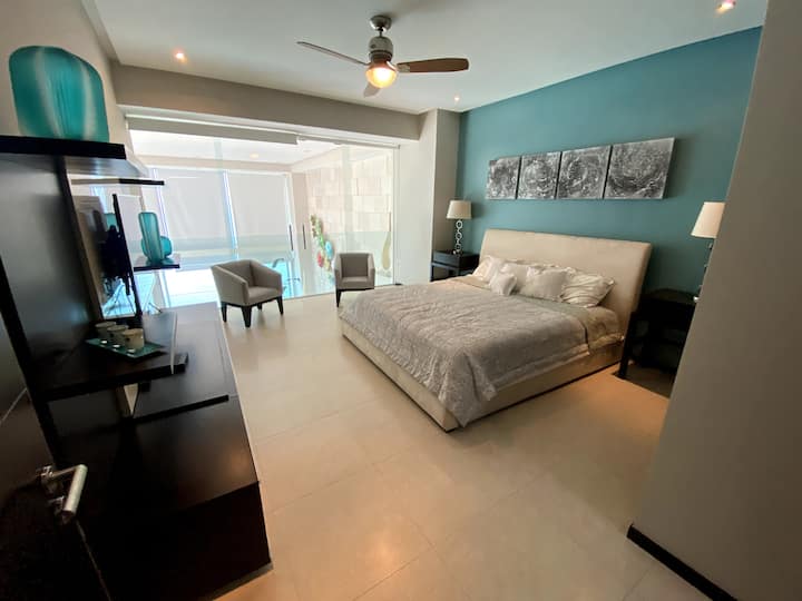 #2 Bedroom King size
